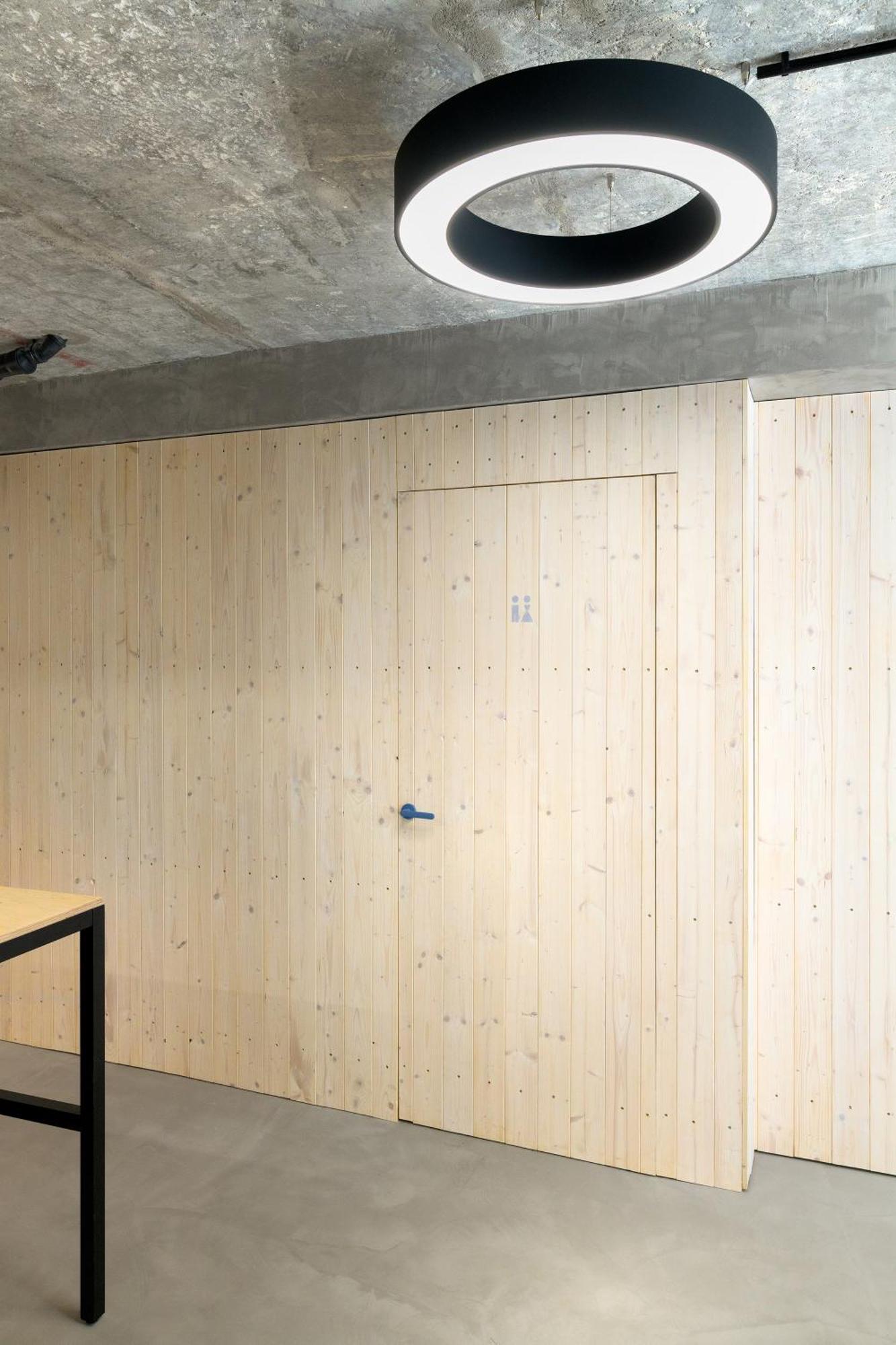 Izy Stay Hostel Bratislava Esterno foto