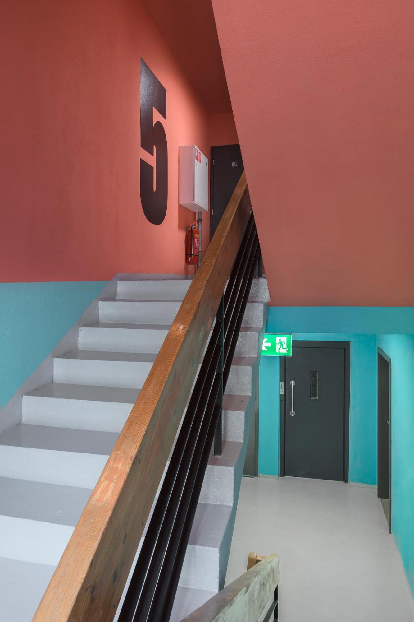 Izy Stay Hostel Bratislava Esterno foto
