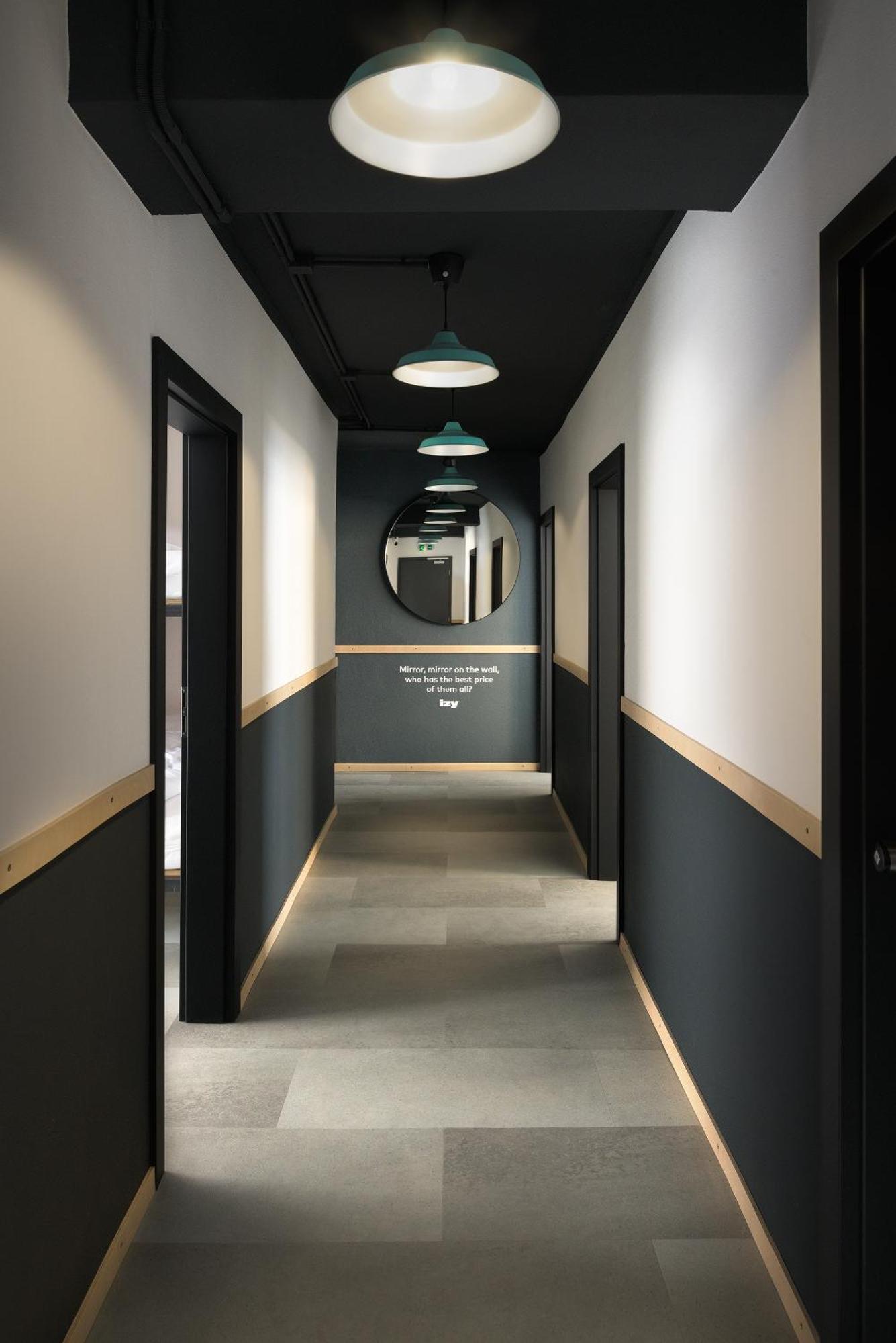 Izy Stay Hostel Bratislava Esterno foto