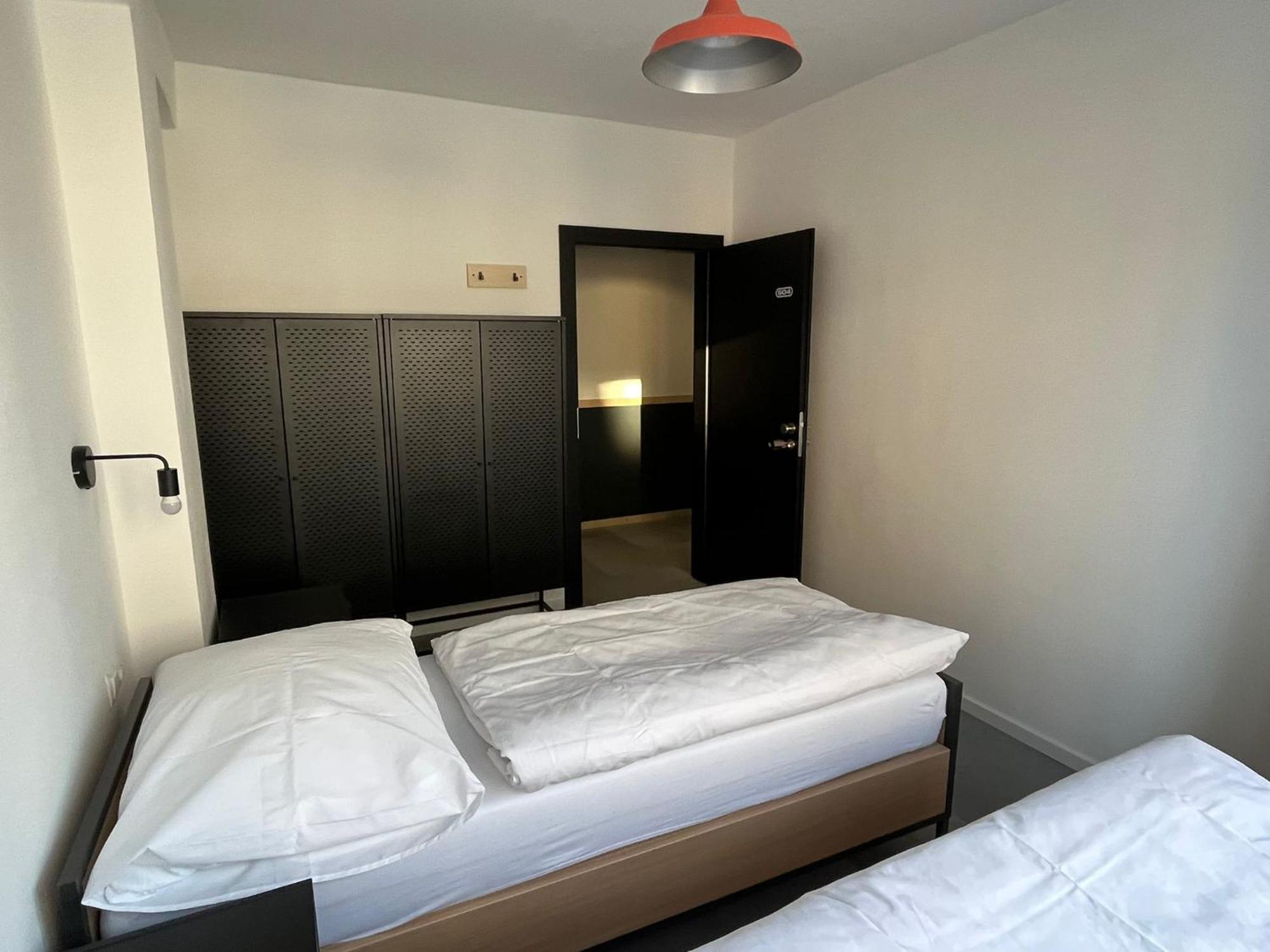 Izy Stay Hostel Bratislava Esterno foto