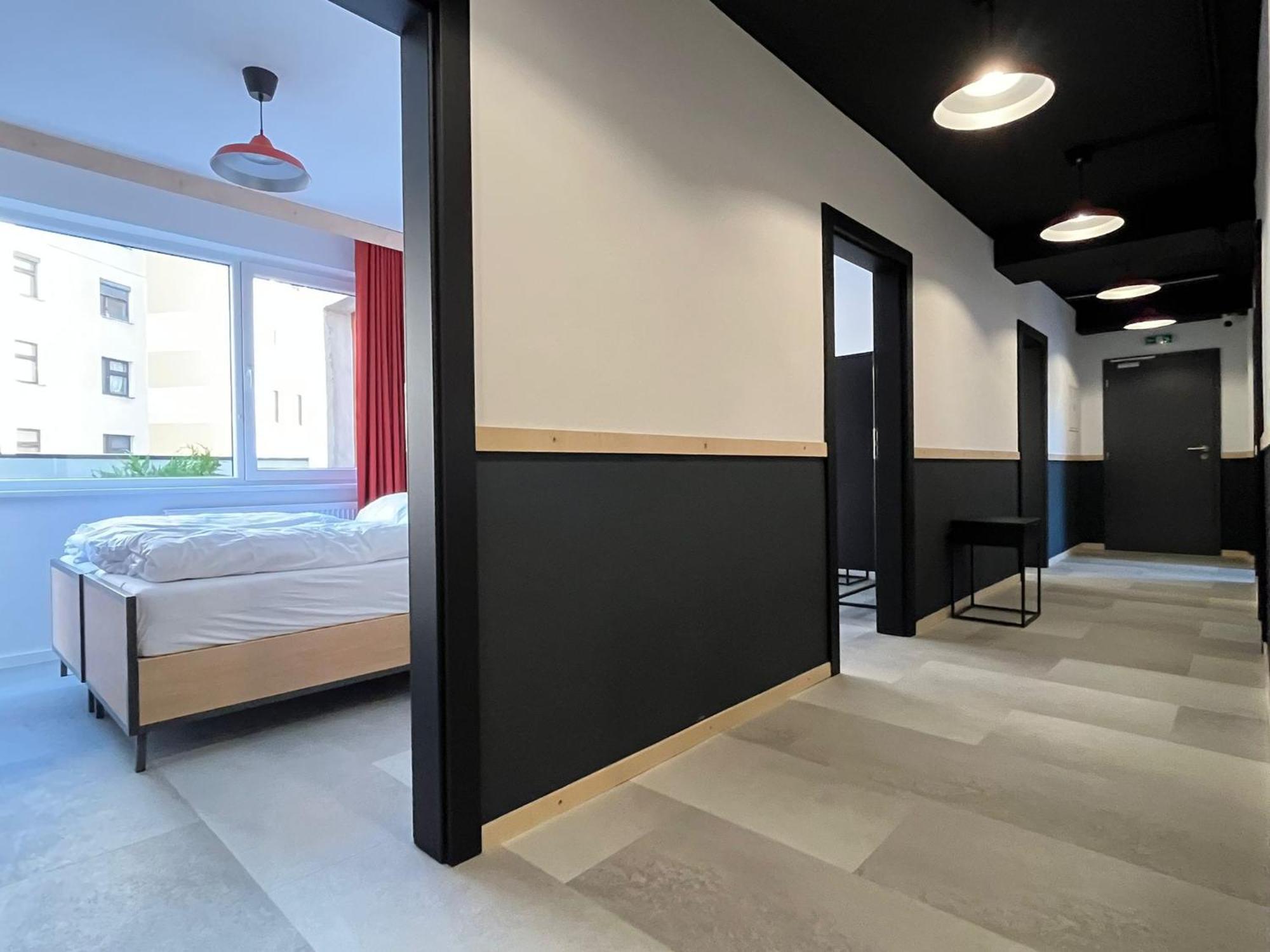 Izy Stay Hostel Bratislava Esterno foto