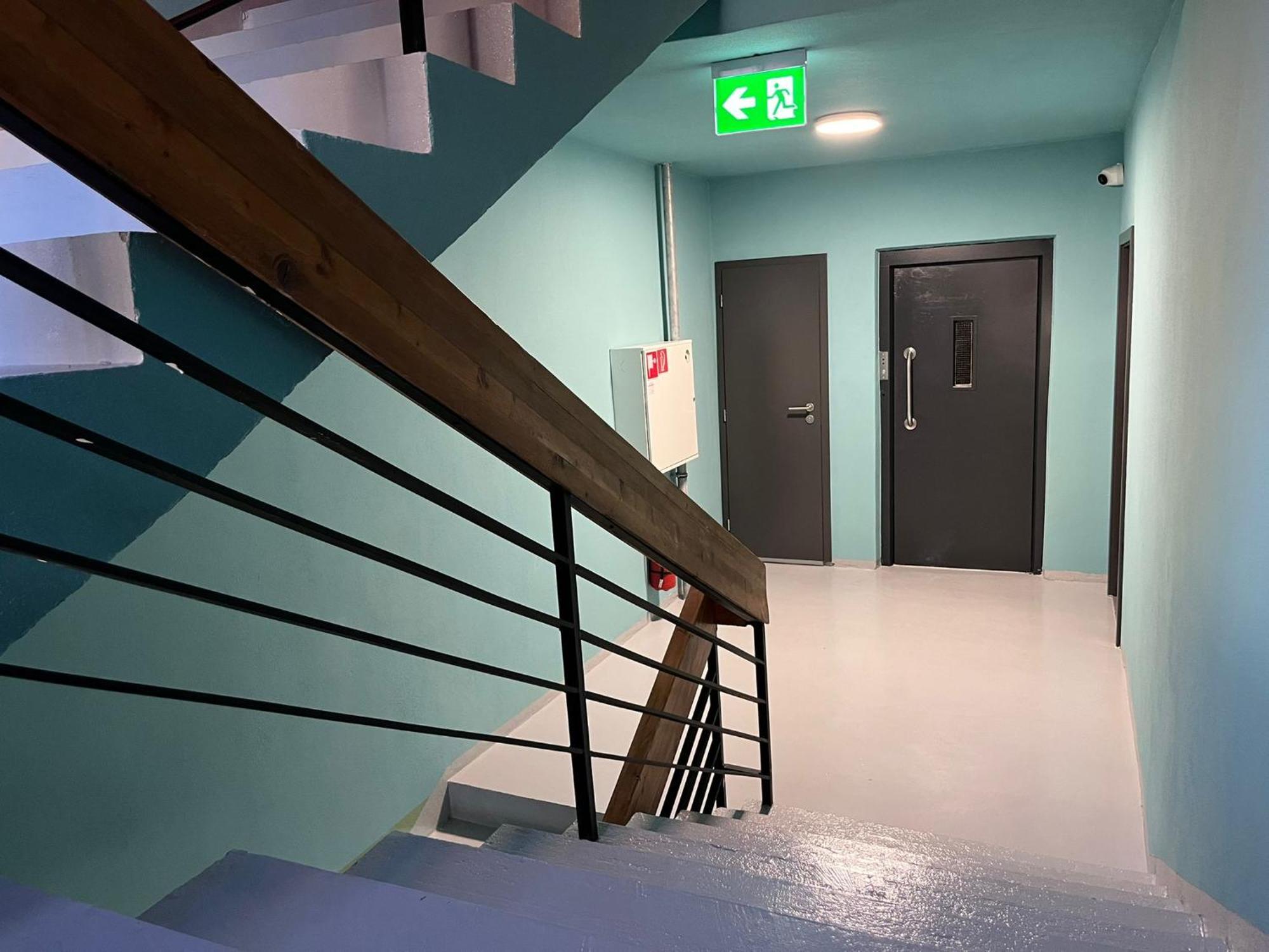 Izy Stay Hostel Bratislava Esterno foto