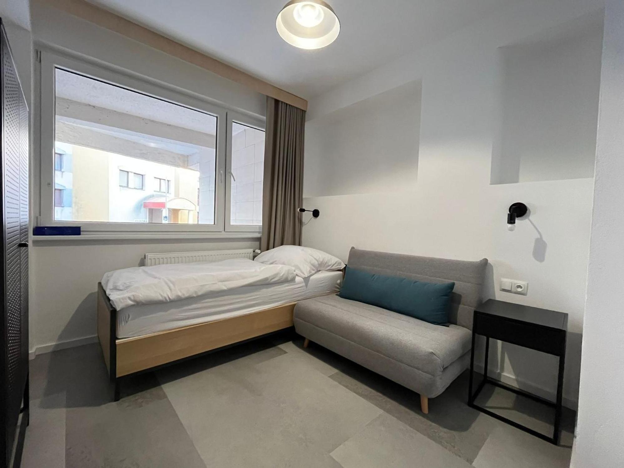 Izy Stay Hostel Bratislava Esterno foto