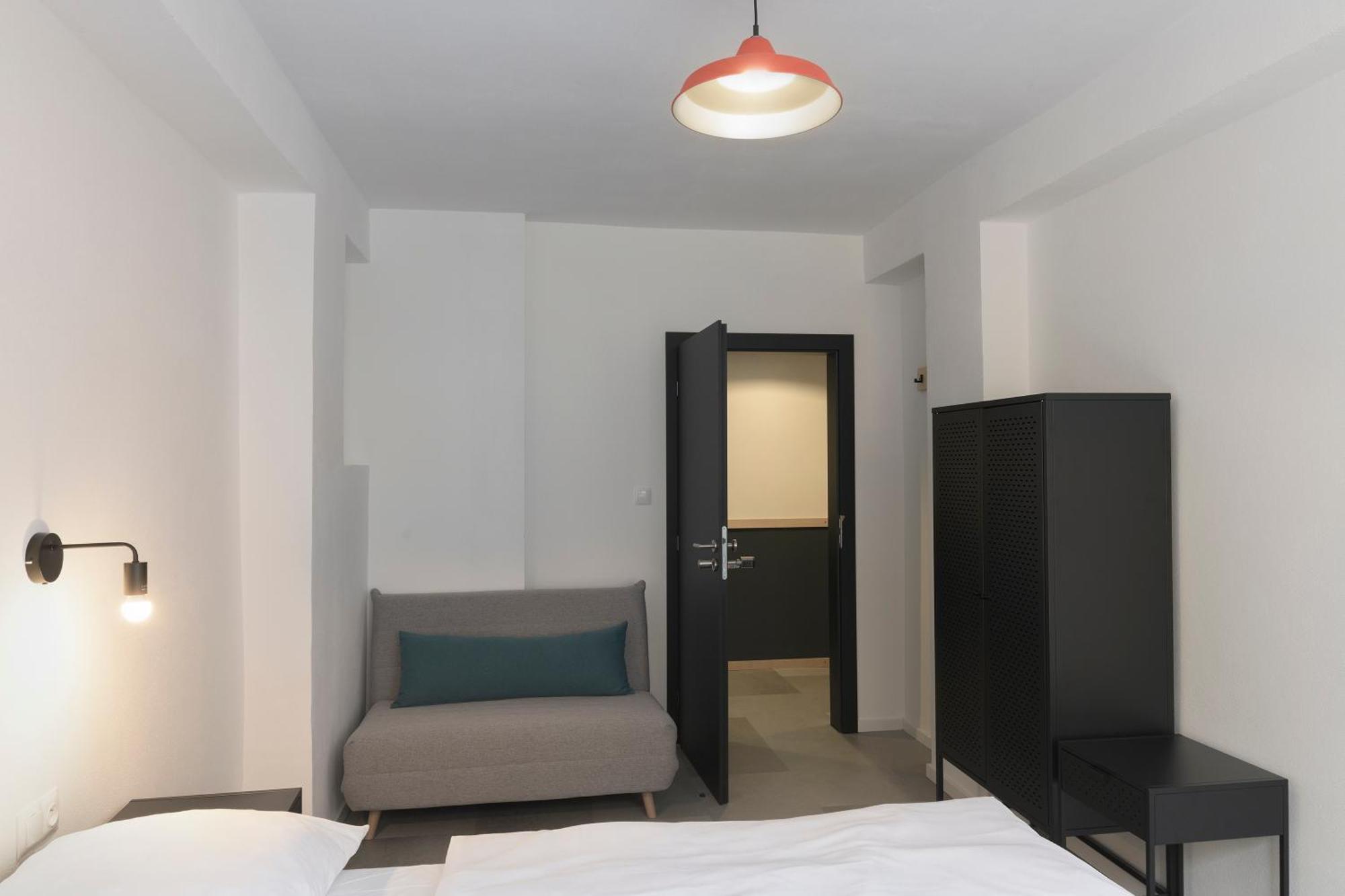 Izy Stay Hostel Bratislava Esterno foto